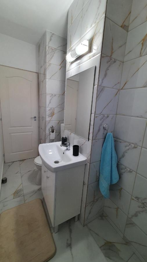 Апартаменти Apartament Estera Орадя Екстер'єр фото